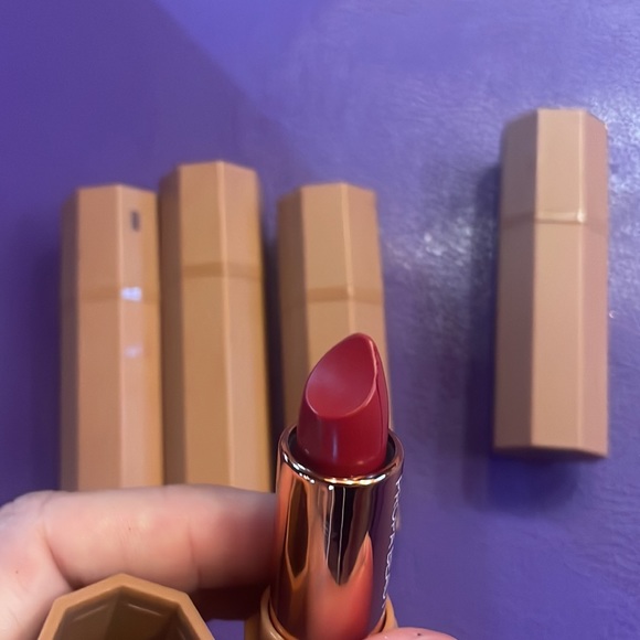 PROPA BEAUTY lipsticks x5 satin reds & neutrals BOMB - Picture 6 of 7